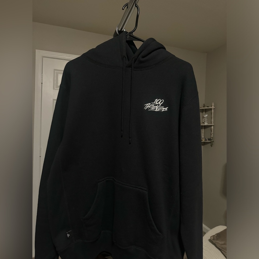 100 Thieves hoodie